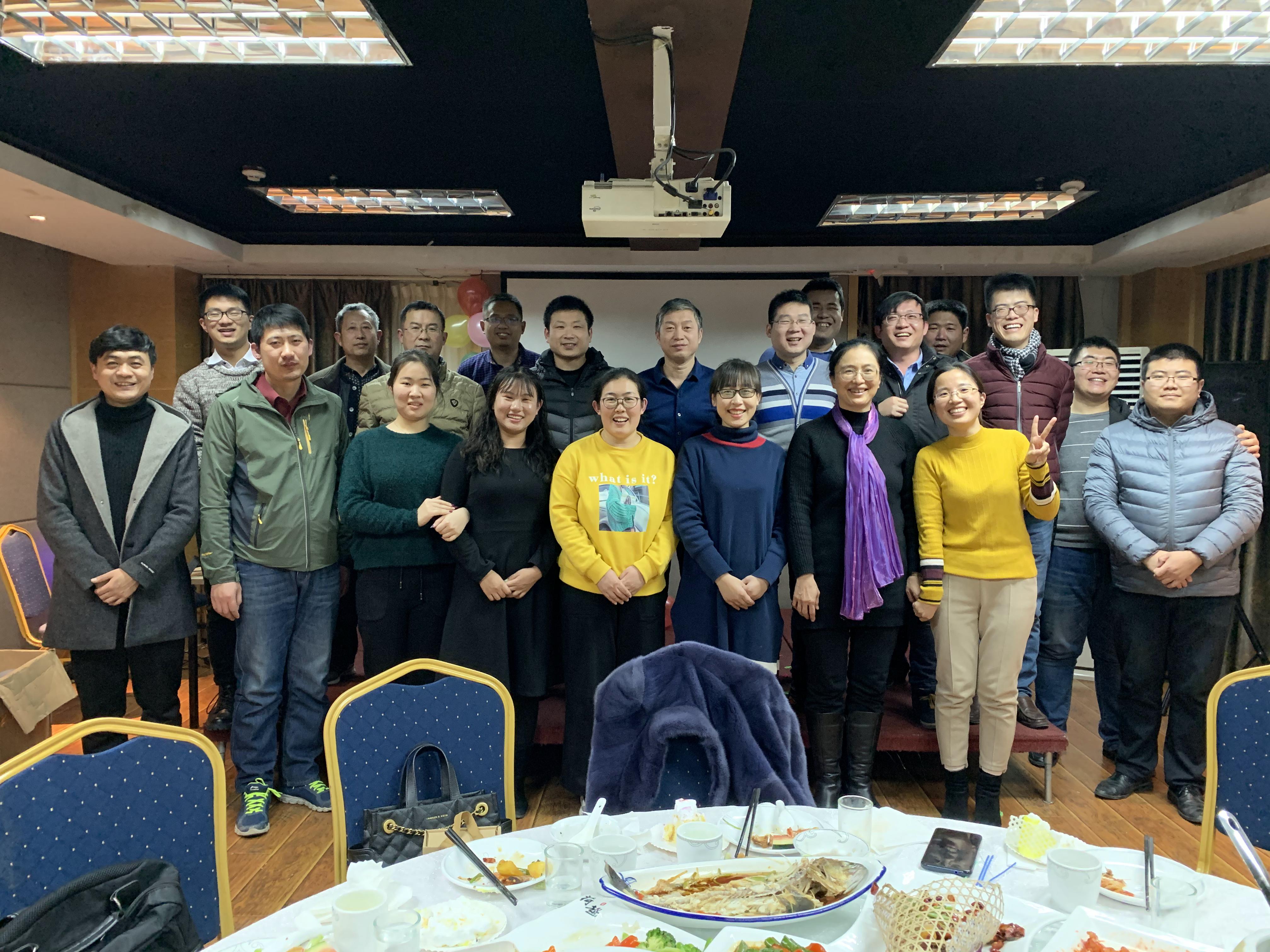 世紀元通電腦數(shù)控雕刻機、木工雕刻機、石材雕刻機、亞克力成型機、亞克力吸塑機、亞克力壓塑機、標(biāo)牌刻牌機、數(shù)控圍字機、亞克力折彎機、數(shù)控開槽機、等離子切割機、激光切割機